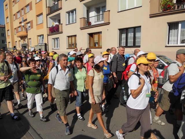 Pielgrzymi z Czechowice-Dziedzic w 21. pielgrzymce jasnogórskiej