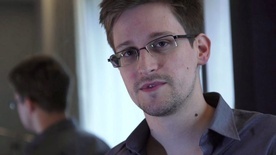 Ojciec Snowdena i jego prawnik pojadą do Rosji