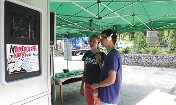 Podczas „Rio na Śląsku” obok namiotu PNM młodzież mogła skorzystać ze specjalnej szafy multimedialnej