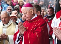 Biskup Stefan jest w coraz lepszej formie. Patronalny dzień ordynariusza legnickiego był okazją, aby podziękować za to św. Stefanowi Węgierskiemu