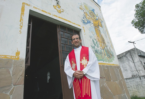 Ks. Carlos de Oliveira wprowadza do pracy duszpasterskiej brazylijską bezpośredniość i spontaniczność