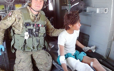 Zadaniem pielęgniarza była pomoc medyczna dla żołnierzy i miejscowej ludności
