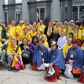 11 maja w Rzymie odbyła się beatyfikacja „apostoła chorych”  ks. Luigiego Novarese.  Na zdjęciu: Część z kilkuset pielgrzymów z naszej diecezji
