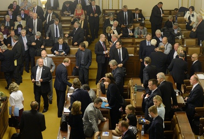 Czeski Parlament się rozwiązał