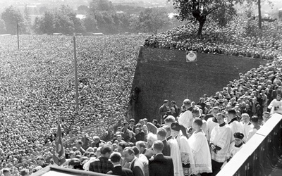 Dziś przypada 65. rocznica Jasnogórskich Ślubów Narodu Polskiego