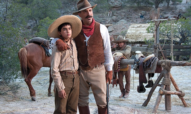 José Luis Sánchez del Río (Mauricio Kuri), przyszły męczennik, i gen. Enrique Gorostieta Velarde (Andy Garcia)