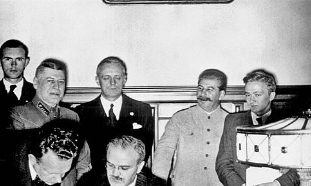 85 lat temu w Moskwie dwa totalitaryzmy dokonały podziału Europy Środkowej