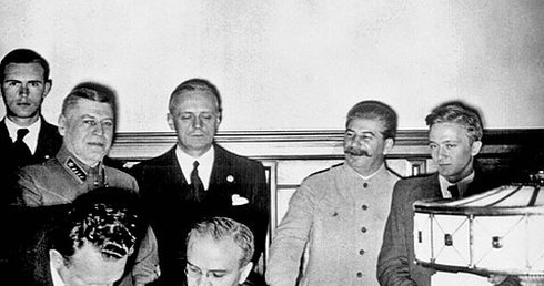 85 lat temu w Moskwie dwa totalitaryzmy dokonały podziału Europy Środkowej