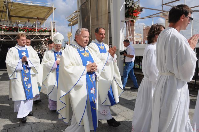 Eucharystia przed jasnogórskim szczytem