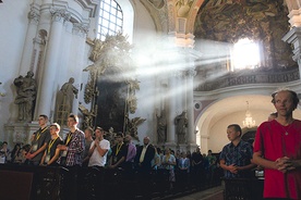  Legnickie Pole bardzo symbolicznie przywitało uczestników Spotkania Młodych 