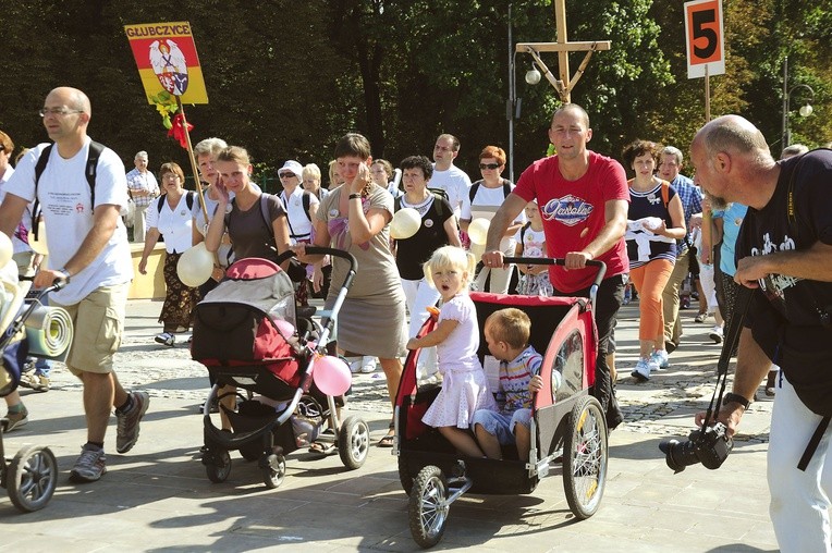 Iść z braćmi i siostrami