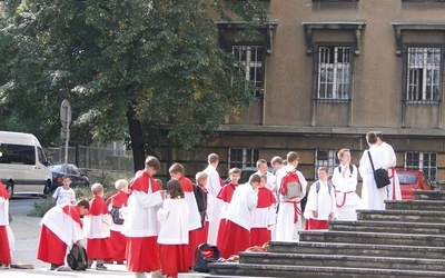 Ministranckie pielgrzymowanie do katedry cz. 1.