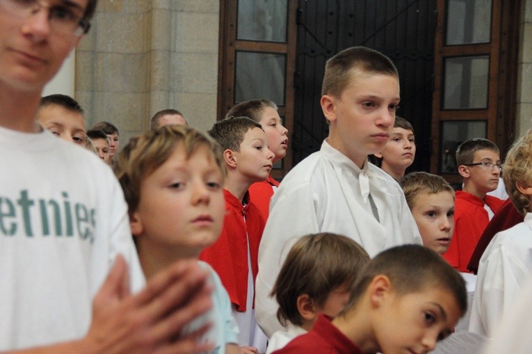 Ministranckie pielgrzymowanie do katedry cz. 2.