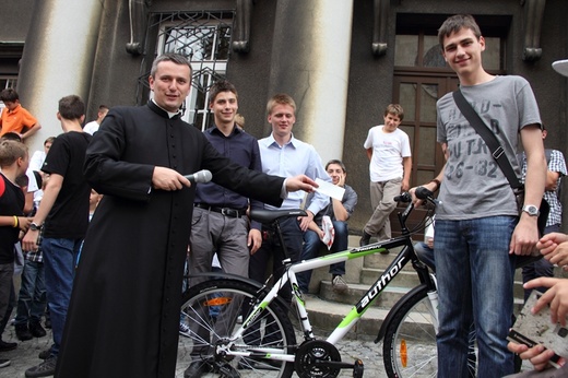 Ministranckie pielgrzymowanie do katedry cz. 3.
