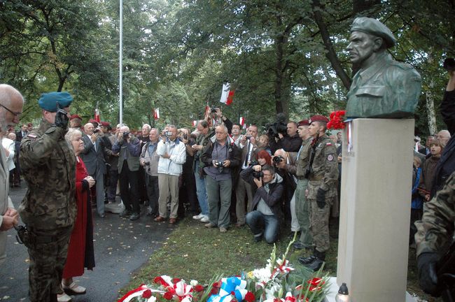 Pomnik gen. Sosabowskiego