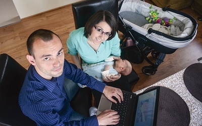 Kamil i Kasia Lipińscy są rodzicami od 2 miesięcy. Jeszcze przed urodzeniem synka założyli blog rodzicielski „280 dni”
