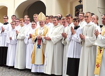  Ceremoniarze będą dbali o piękno liturgii