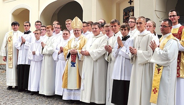  Ceremoniarze będą dbali o piękno liturgii