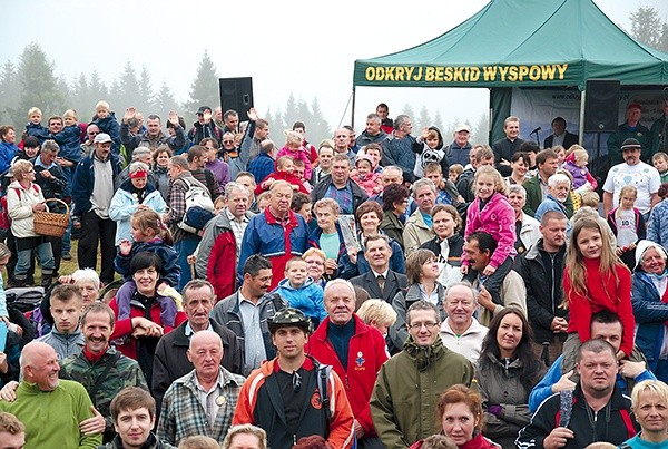 Wyprawy w ramach akcji „Odkryj Beskid Wyspowy” przyciągnęły tłumy amatorów górskich szlaków