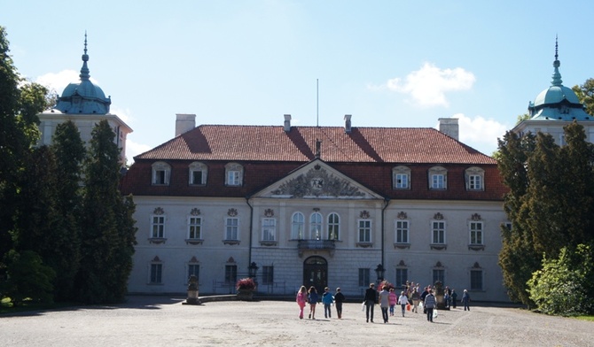 Nieborowski pałac i ogród barokowy w stylu francuskim