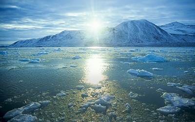 Arktyczny lód może stopić się całkowicie latem  już za kilkanaście lat