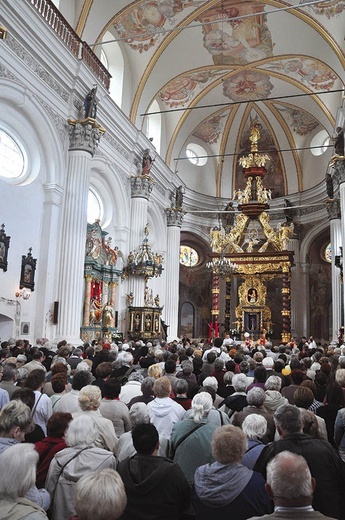 Jednym z największych wydarzeń roku jubileuszowego związanego z 25-leciem koronacji  była I Diecezjalna Pielgrzymka  Żywego Różańca