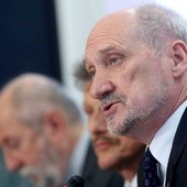 Macierewicz: Tusk, Klich i Miller nie dopełnili obowiązków