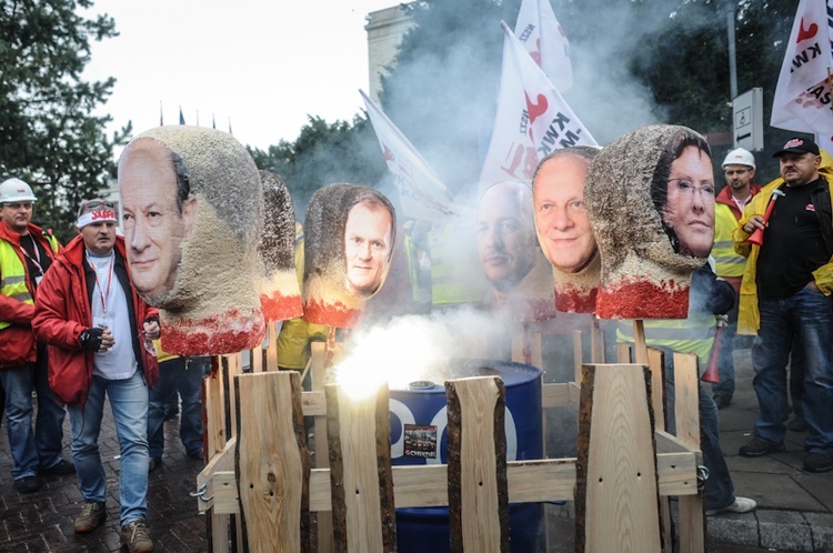 Pierwszy dzień ogólnopolskiej manifestacji w Warszawie