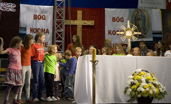 Adoracja w Słupsku cz.1