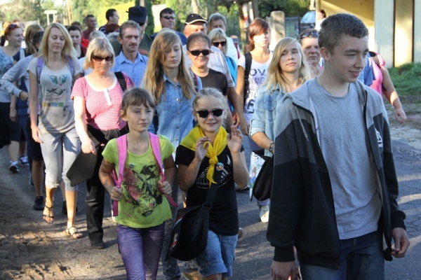 Starzyńscy parafianie pielgrzymowali do Królowej