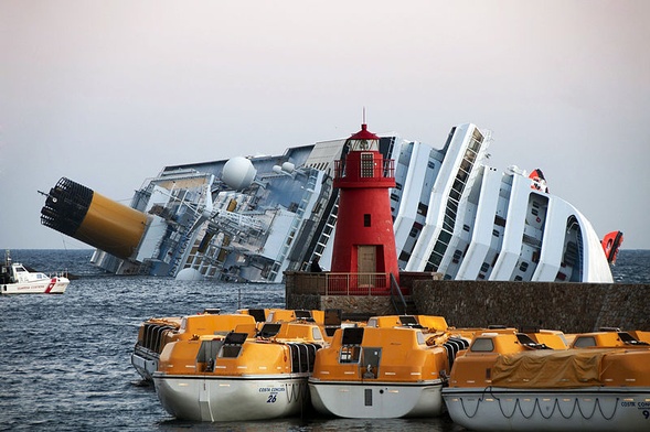 Jutro podniosą wrak Costa Concordia