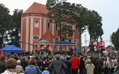 Przybywają do Matki