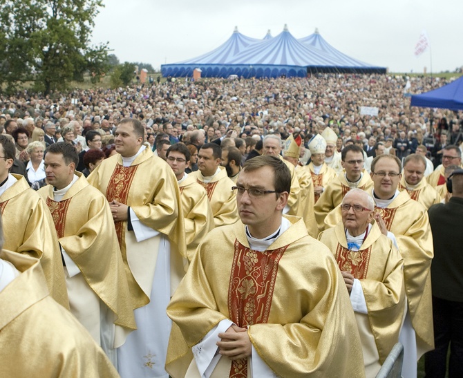 Wielkie święto u Skrzatuskiej Pani cz. 1