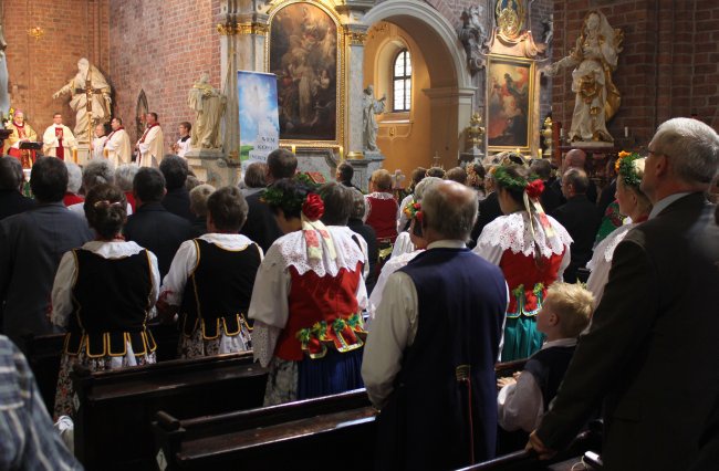 Diecezjalne dożynki w Rudach