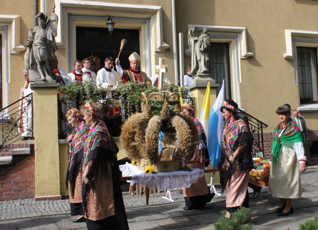 Diecezjalne dożynki w Rudach