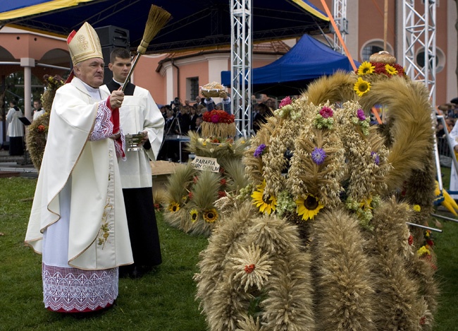 Wielkie święto u Skrzatuskiej Pani cz. 2