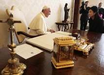 Papież: modlitwa - najlepsza dla polityków!