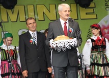 Rolnikom za ich trud i za chleb dziękował burmistrz Opoczna Jan Wieruszewski 
