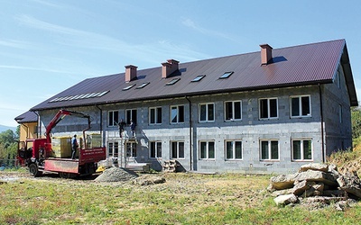 W dobudowanym skrzydle ośrodka na Barkowskiej na nowo ruszyły  prace budowlane