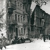 Fotografie pokazują Lublin po bombardowaniu 9 września 1939 roku. Największe zniszczenia miały miejsce w centrum miasta oraz w fabryce samolotów