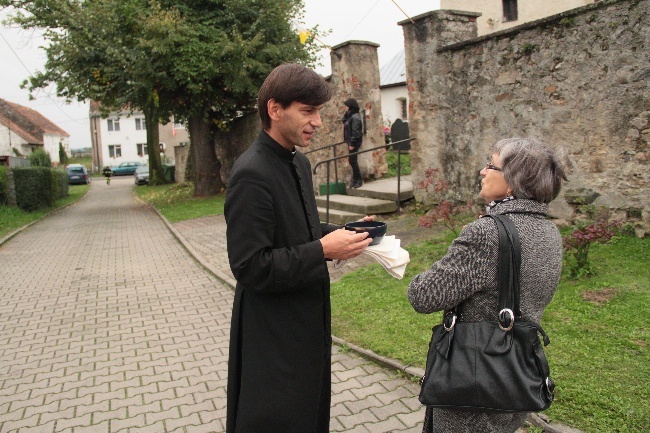 Czuwanie ze św. Charbelem w Ratnowicach