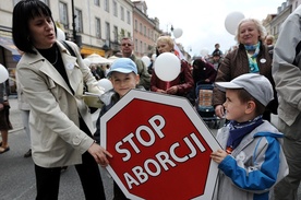 Komisja PE za legalizacją aborcji