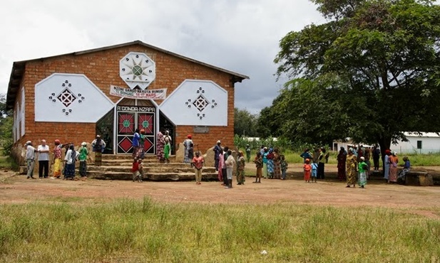 Bohong - zniszczona parafia