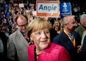 Merkel i Steinbrueck walczą do końca 