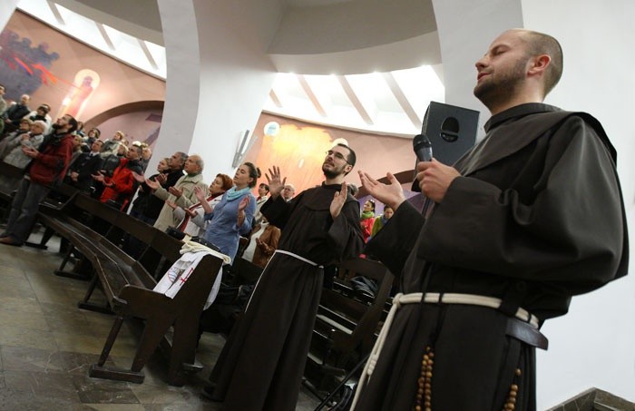 90-lecie "Gościa Niedzielnego", wieczór uwielbienia, cz. 1.