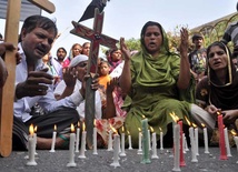 Protesty chrześcijan po zamachu w Pakistanie