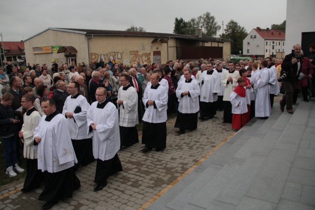 Poświęcenie kościoła św. o. Pio