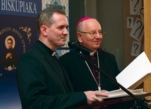 Abp Stanisław Budzik  oraz ks. Grzegorz Strug, dyrektor szkoły, dziękowali wszystkim za wkład w kształtowanie charakteru szkoły