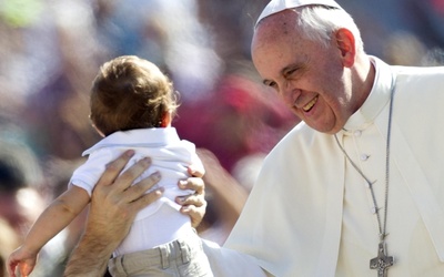 Bergoglio pomagał prześladowanym przez reżim