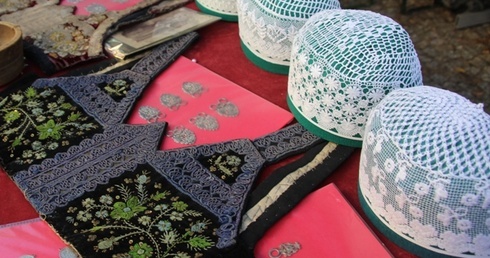 Jednym z bohaterów tegorocznych "Skarbów z trówły" był strój cieszyński i jego elementy